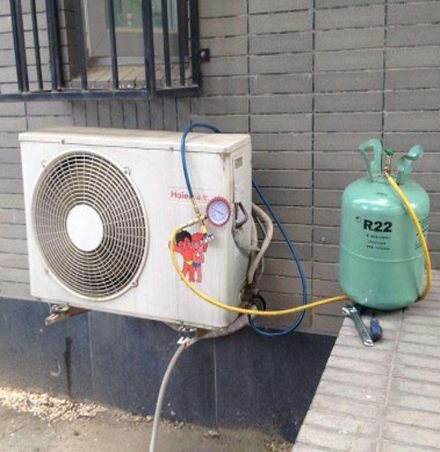 嘉鱼空调加氟